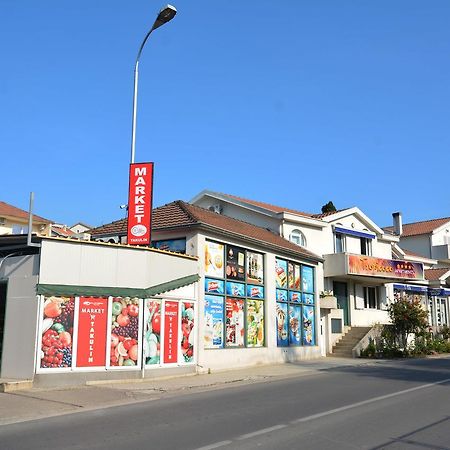 Tropicoco Apartments Tivat Exterior photo