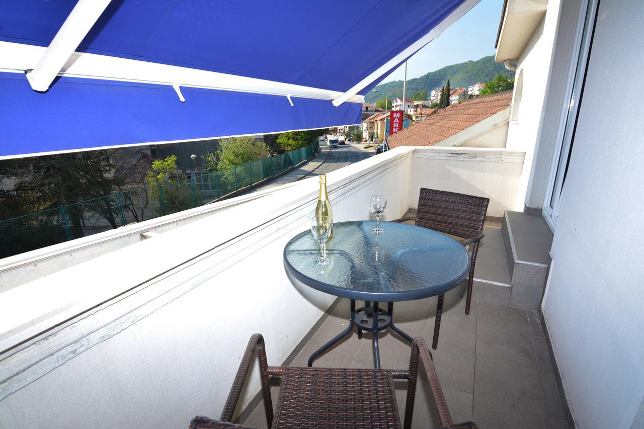 Tropicoco Apartments Tivat Exterior photo